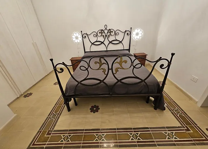 Nyaraló Petrabianca Di *